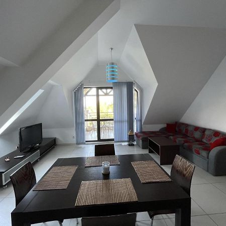 Stunning 2-Bed Apartment In Sea Resort Varna Saints Constantine and Helena Exterior photo