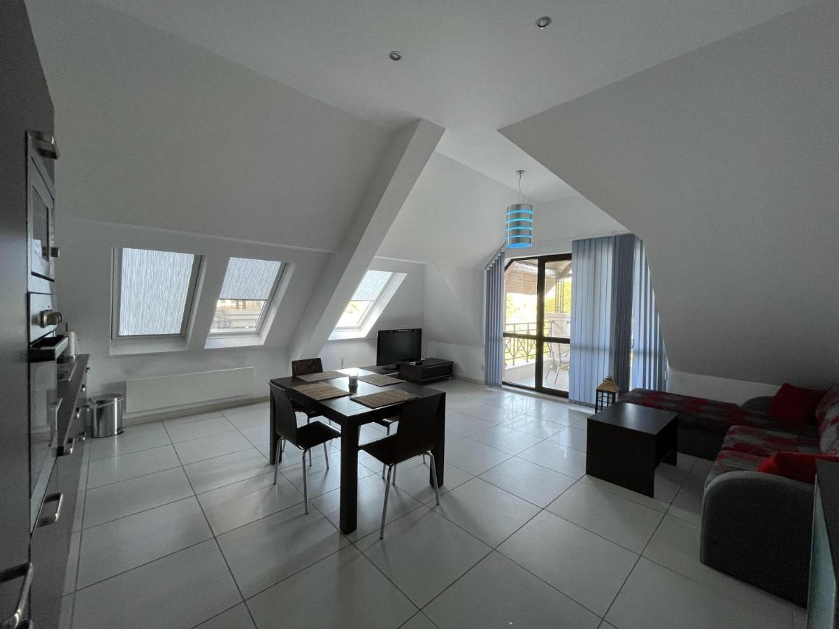 Stunning 2-Bed Apartment In Sea Resort Varna Saints Constantine and Helena Exterior photo